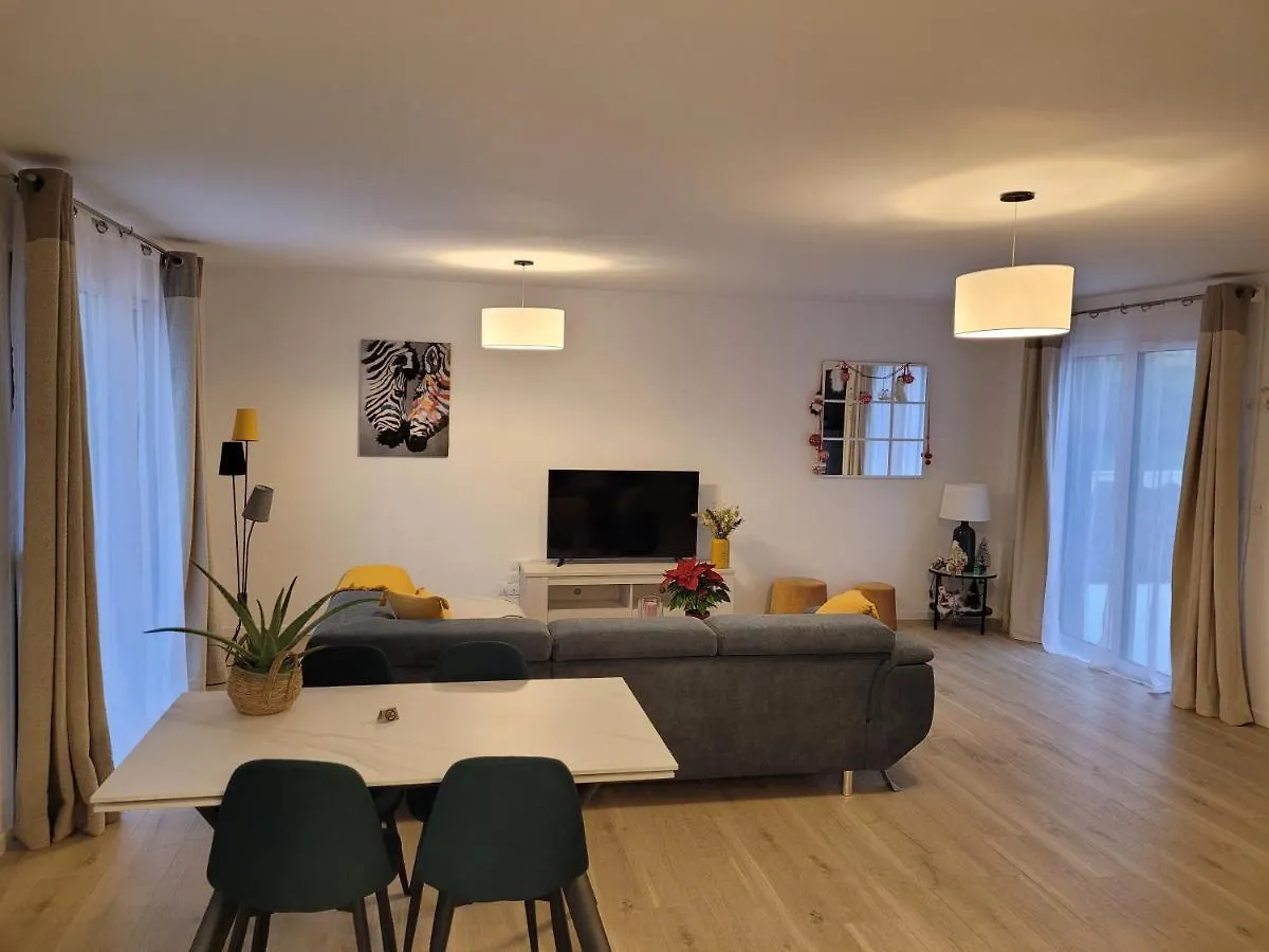 Maison Neuve Bord De Dordogne Lanzac 0*,