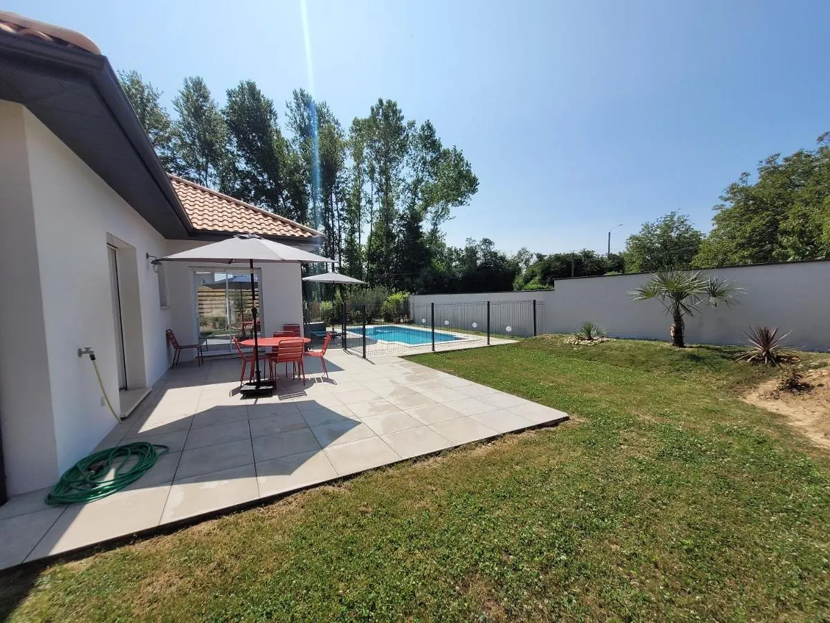 Maison Neuve Bord De Dordogne Lanzac 0*,